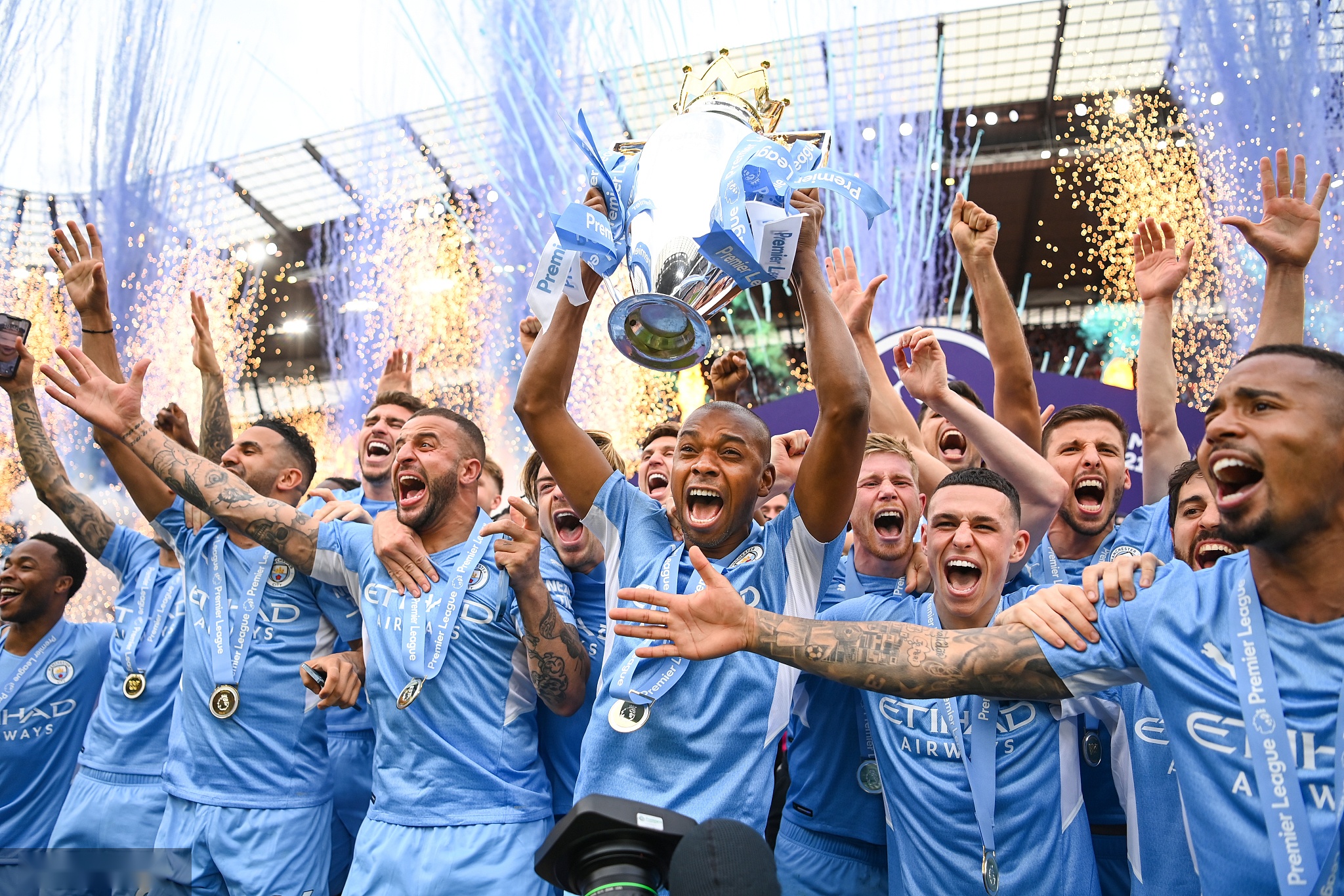 一支球队般 一支球队般