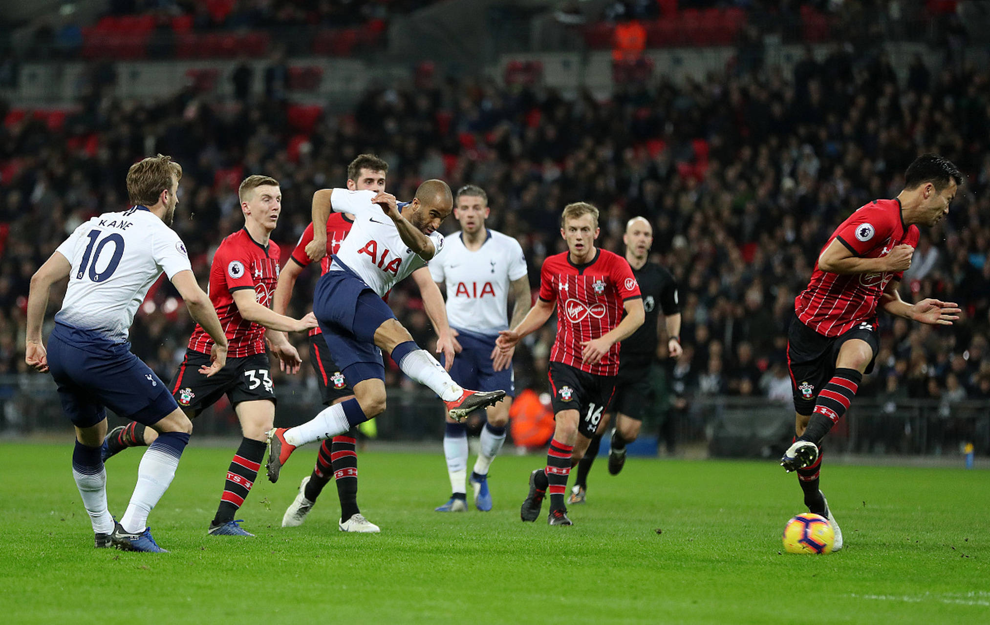 盾透露出哈 盾透露出哈